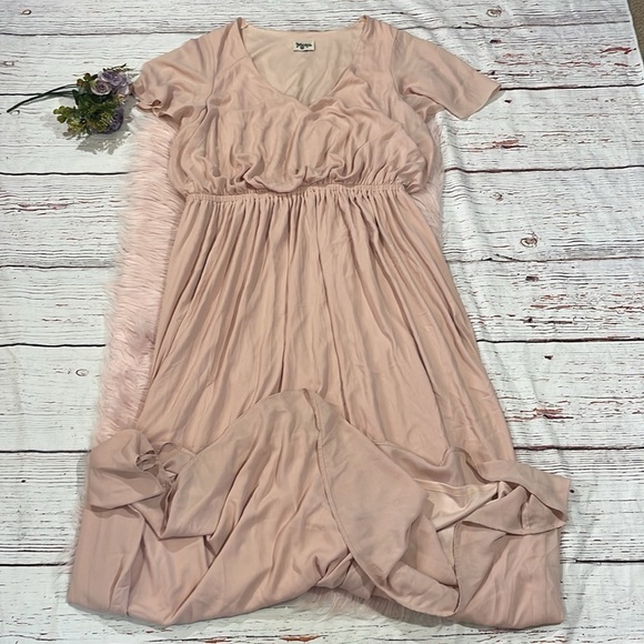 NWT Show Me Your Mumu Michelle Flutter Maxi in Dusty Blush Crisp Pink - Picture 12 of 12